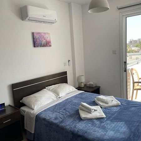 Cyprus Penelope Lägenhet Larnaca Exteriör bild