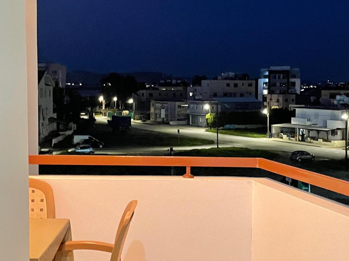 Cyprus Penelope Lägenhet Larnaca Exteriör bild