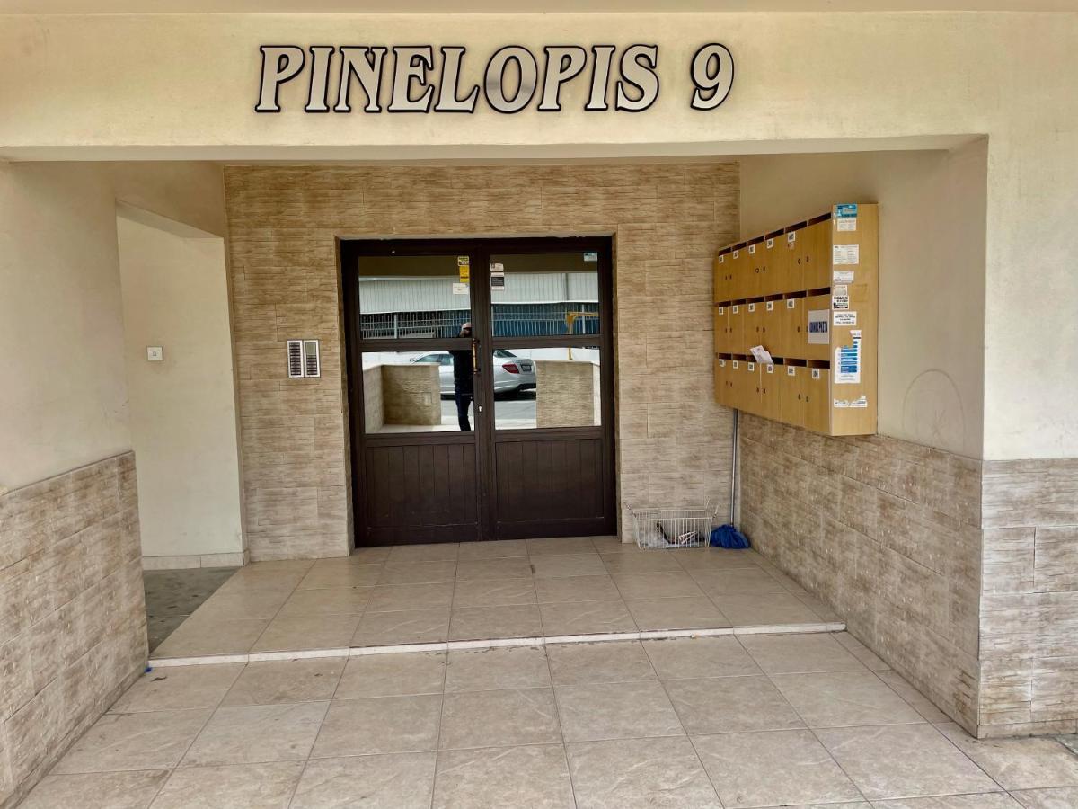 Cyprus Penelope Lägenhet Larnaca Exteriör bild