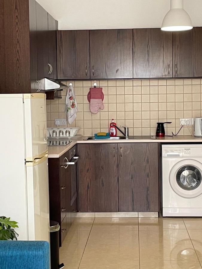 Cyprus Penelope Lägenhet Larnaca Exteriör bild