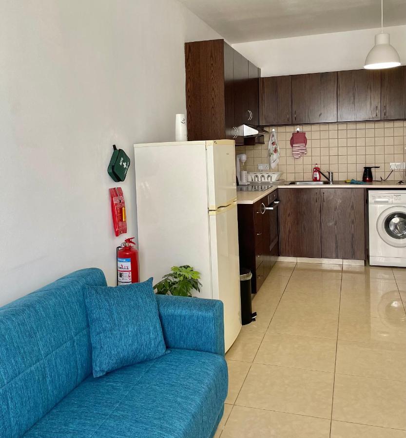 Cyprus Penelope Lägenhet Larnaca Exteriör bild